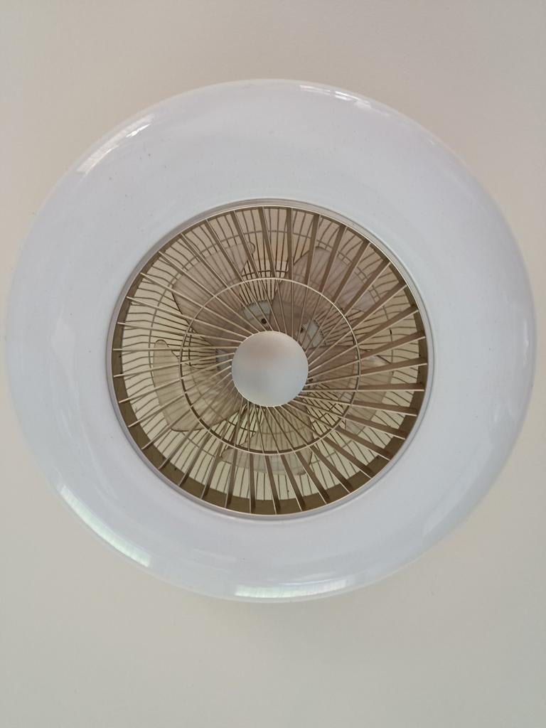 Lamp met inbouw ventilator, Ophalen, Zo goed als nieuw