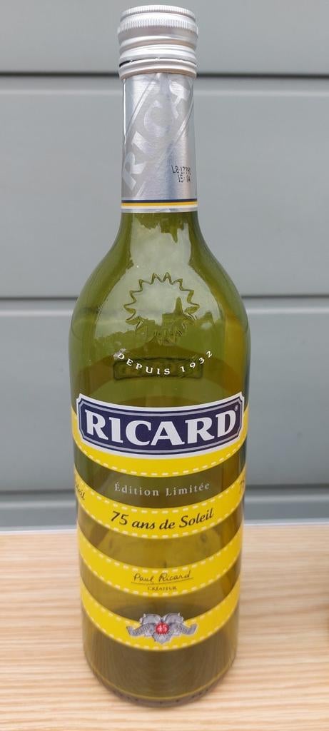 Bouteille de collection ricard, Enlèvement ou Envoi