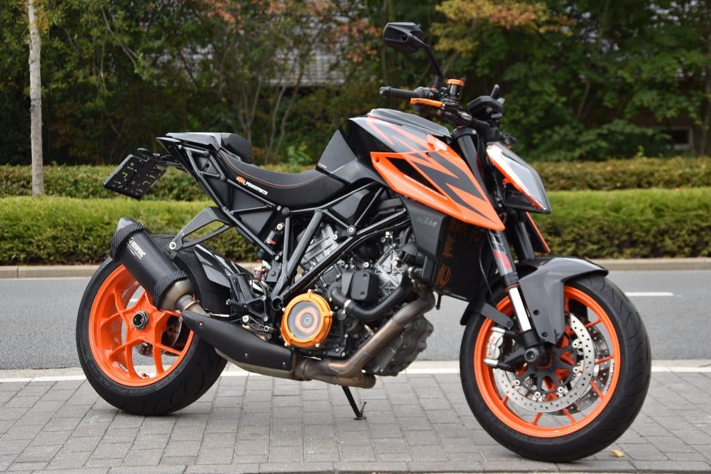 KTM - 1290 SUPERDUKE R - Incl. TECHPACK, 2 cilinders, Motorrijbewijs A, Handvatverwarming, Bedrijf