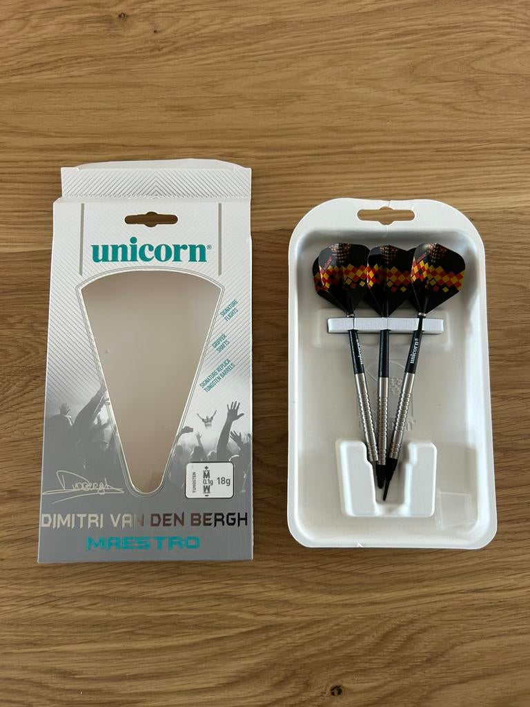 Unicorn softtip maestro Dimitri Van Den Bergh 90% 18 gram, Ophalen, Zo goed als nieuw, Pijlen, Soft tip