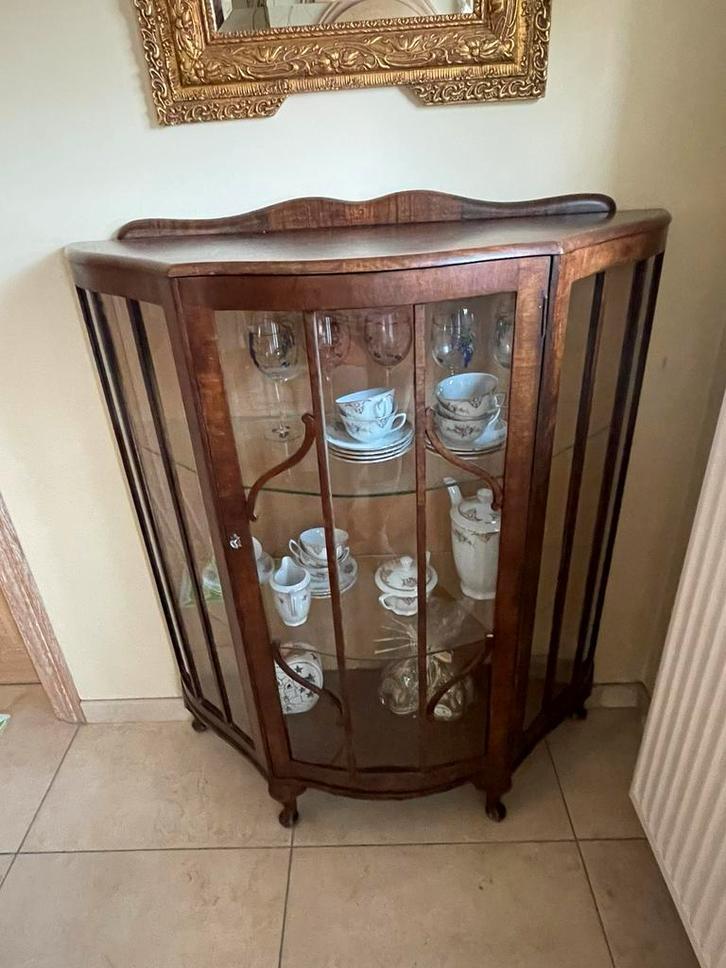 Antieke glazen kast, bruin,, Ophalen