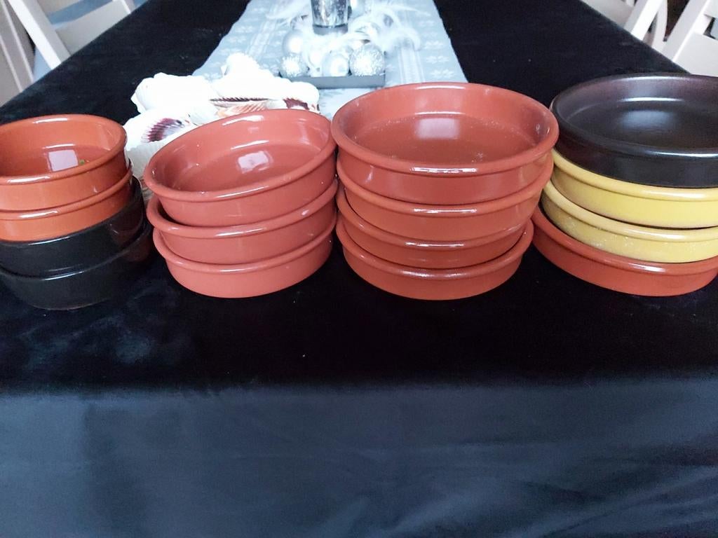 Plat en terre cuite, Enlèvement ou Envoi, Comme neuf