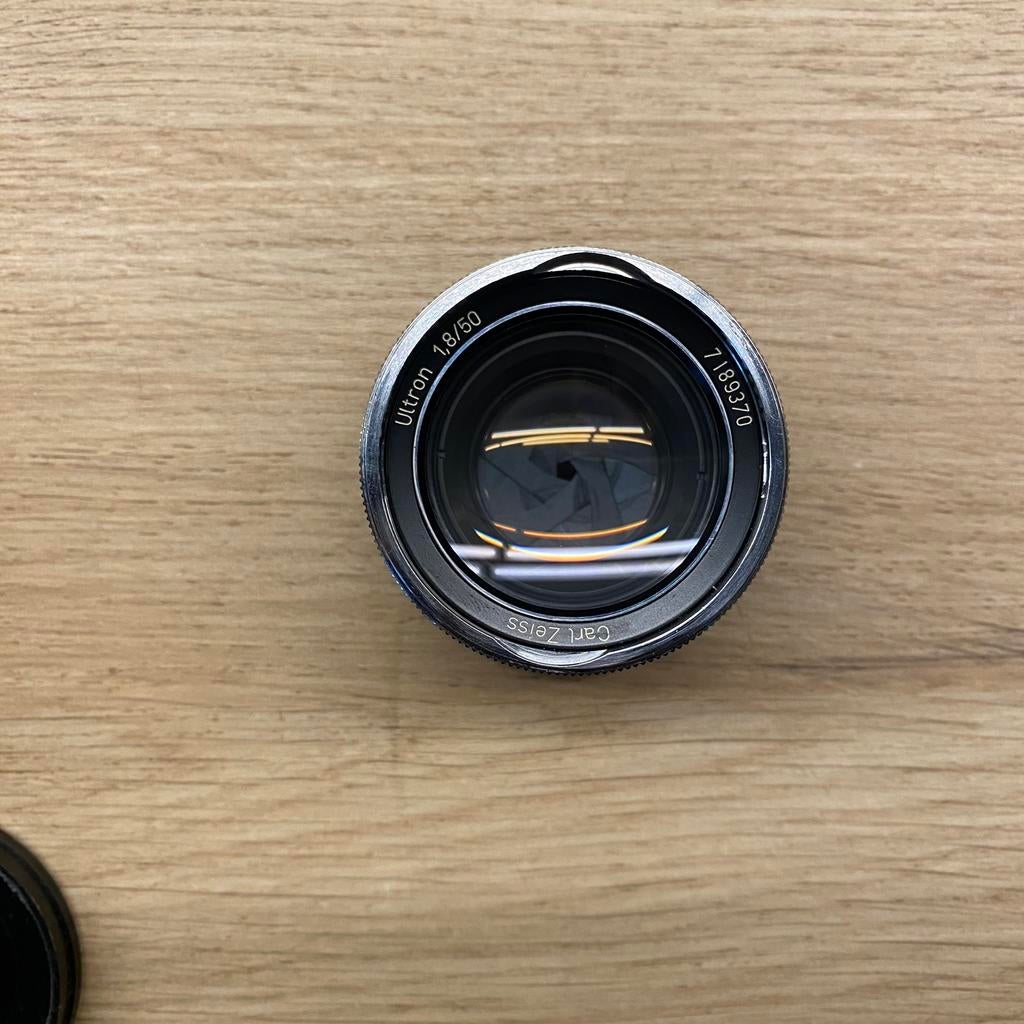 Carl Zeiss Ultron 50mm f1.8* zo goed als nieuw, Ophalen of Verzenden, Zo goed als nieuw, Spiegelreflex, Overige Merken