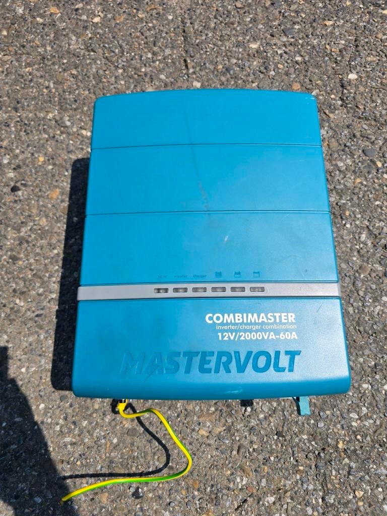 Mastervolt Combimaster 12/2000, Autos : Pièces & Accessoires, Habitacle & Garnissage, Utilisé, Enlèvement ou Envoi