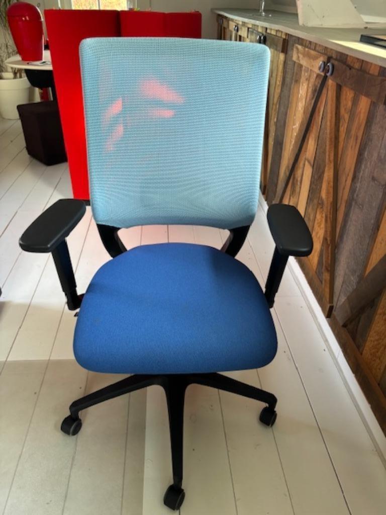 Fauteuil de bureau bleu VITRA, Enlèvement, Comme neuf, Bleu, Chaise de bureau