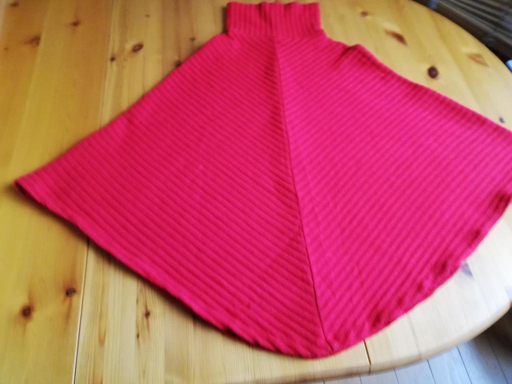 PONCHO 80% LAINE + 1 CARDIGAN 50% LAINE, ENSEMBLE OU SEPA, Taille 42/44 (L), Enlèvement ou Envoi, River Woods, Comme neuf