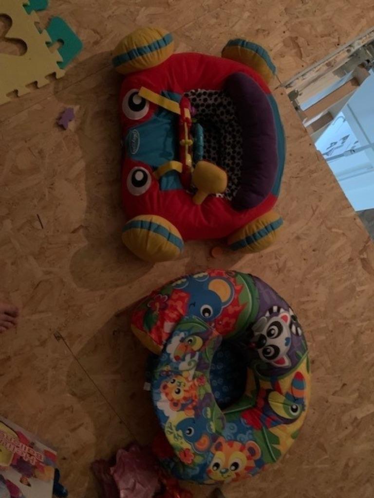 baby zitstoeltjes met speelgoed, Ophalen, Zo goed als nieuw, Overige typen, Afneembaar eetblad