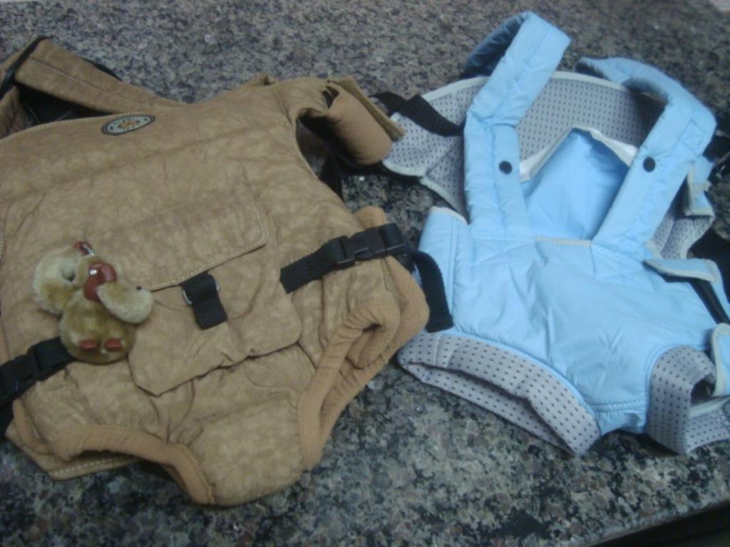 2 porte-bébés Cœur à Cœur - Kipling beige et Baby Relax ciel, Kinderen en Baby's, Babydragers en Draagdoeken, Zo goed als nieuw