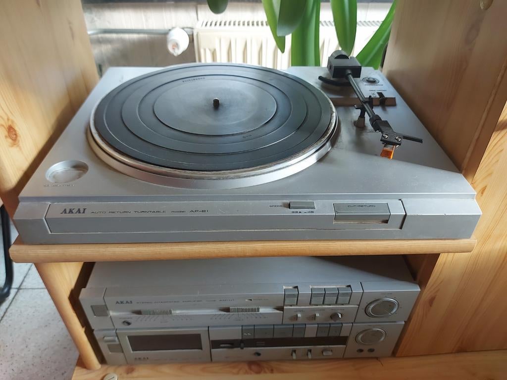 Platine disque, cassette, égaliseur akai à vendre, TV, Hi-fi & Vidéo, Tourne-disques, Enlèvement ou Envoi, Comme neuf, Akai