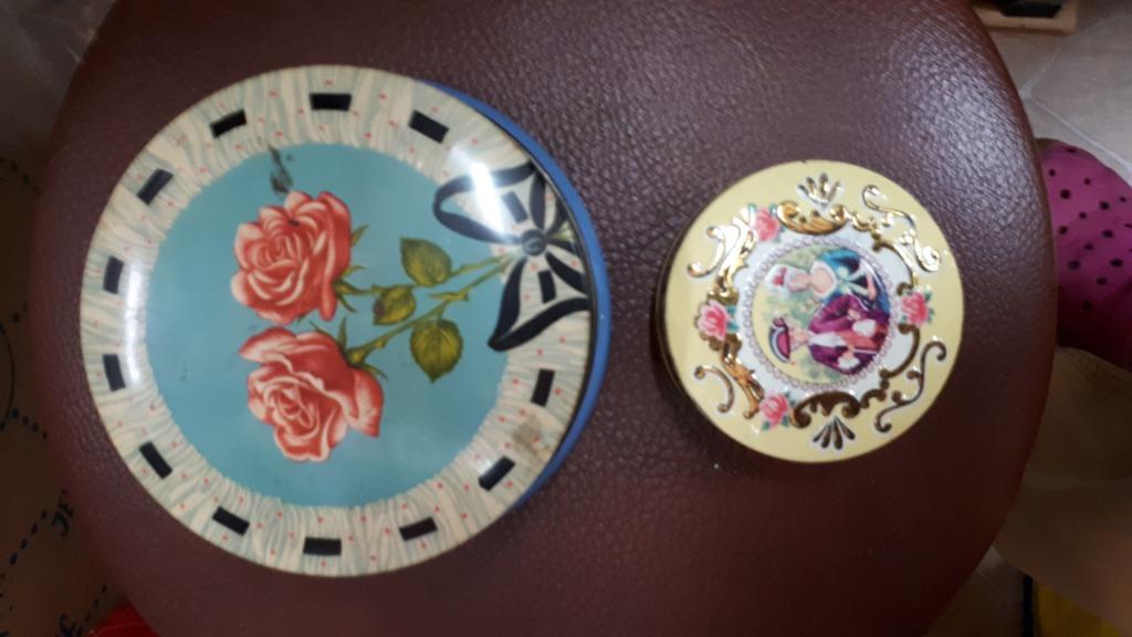 2 kleine blikken doosjes VICTORIA, Verzamelen, Ophalen of Verzenden