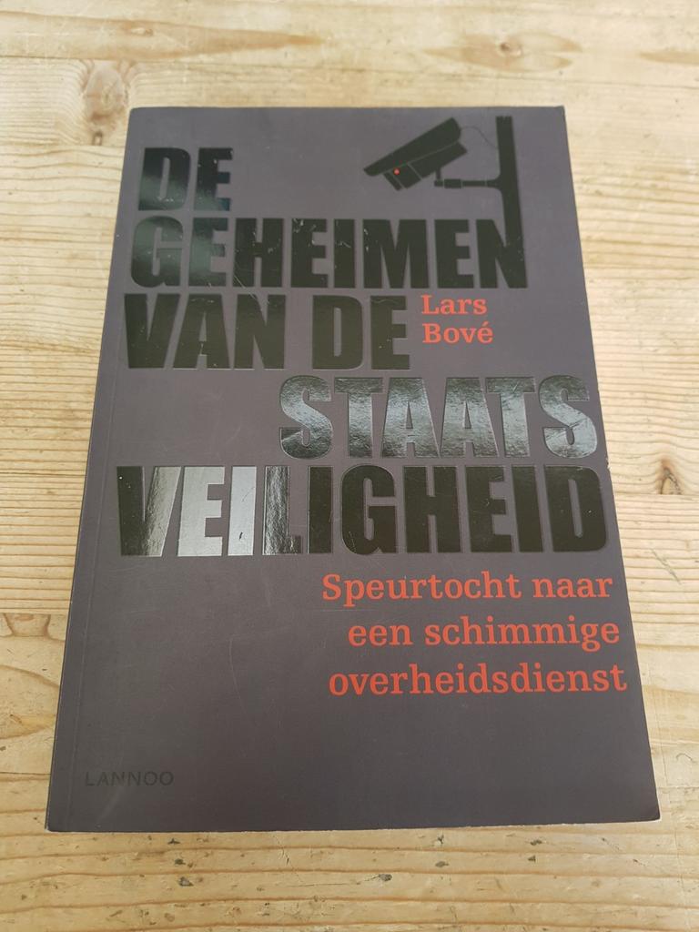 Lars Bové - De geheimen van de staatsveiligheid, Enlèvement ou Envoi, Comme neuf, Lars Bové