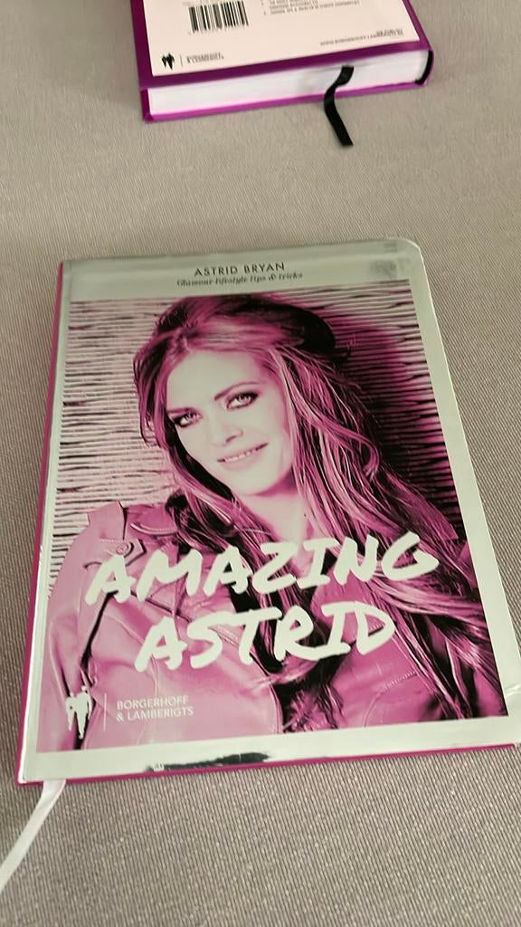 Katia Vlerick - Amazing Astrid, Boeken, Mode, Zo goed als nieuw, Ophalen of Verzenden