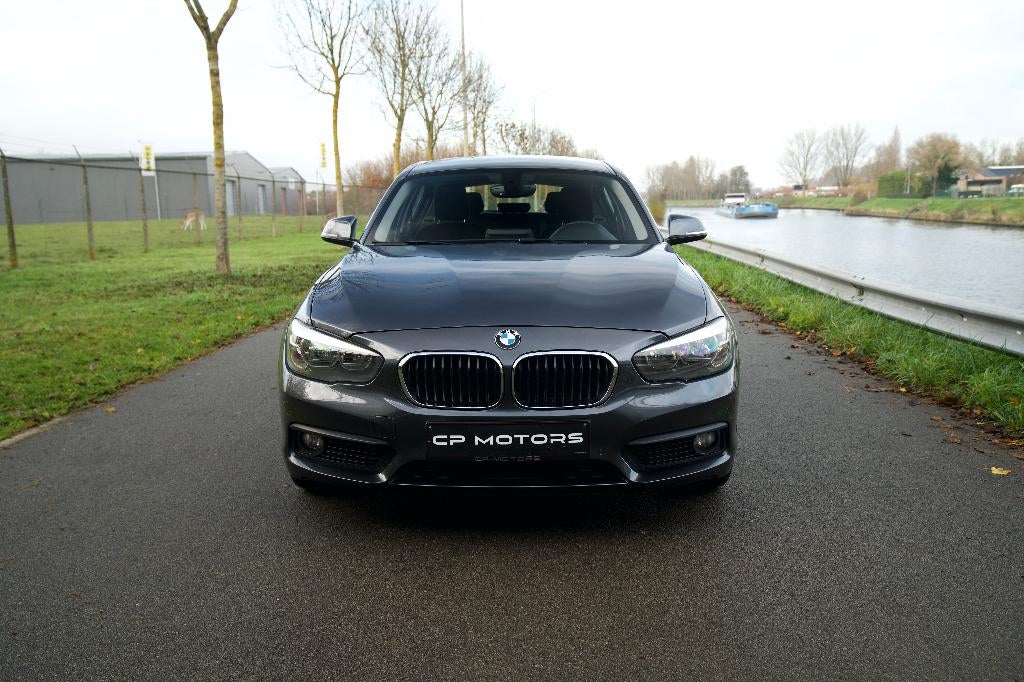 BMW 116 D | CRUISE | PDC | AIRCO | MANUEEL | NAVI, 1496 kg, Leder en Stof, Bedrijf, 5 deurs