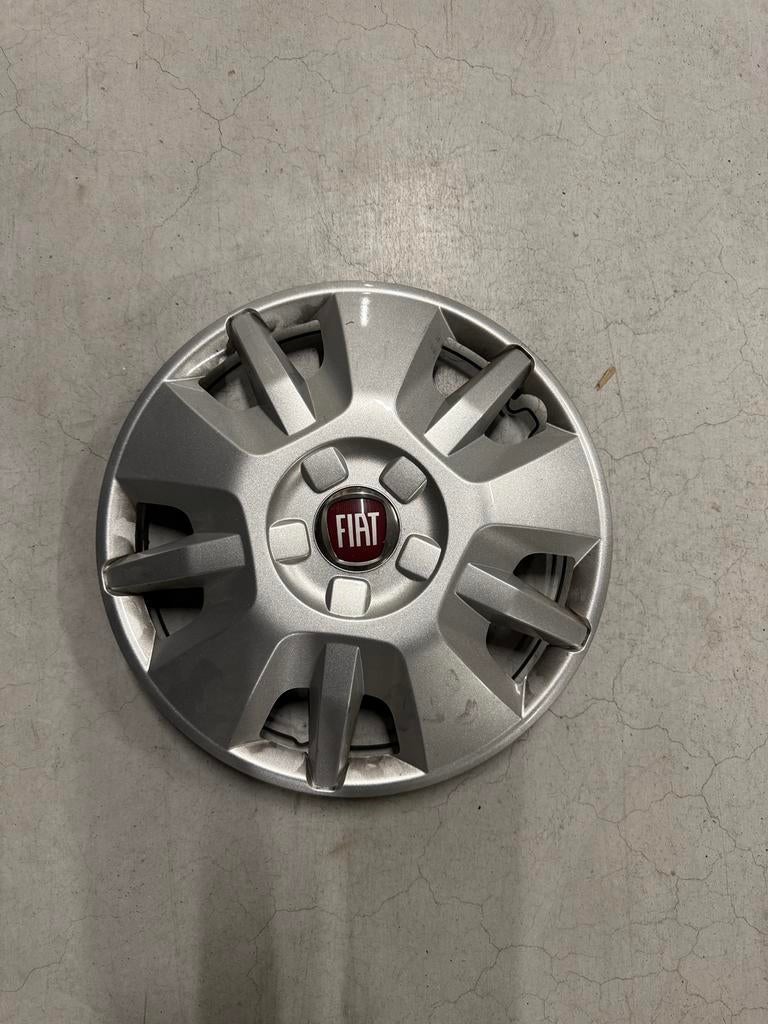 Wieldeksel fiat, Enlèvement ou Envoi, Comme neuf