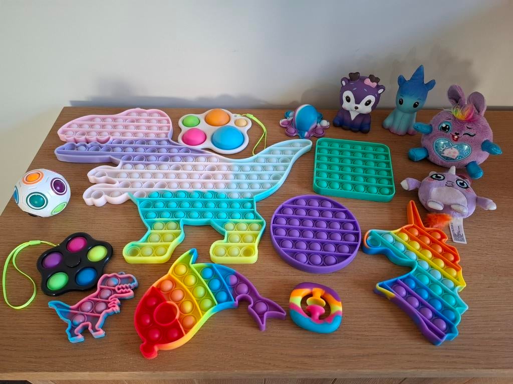 Collection de jouets et de squishies 15 pièces, Enlèvement, Comme neuf, Garçon ou Fille