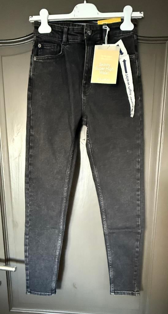 Jean skinny Pull & Bear 36/S, Pull & Bear, Enlèvement ou Envoi, Neuf, Noir