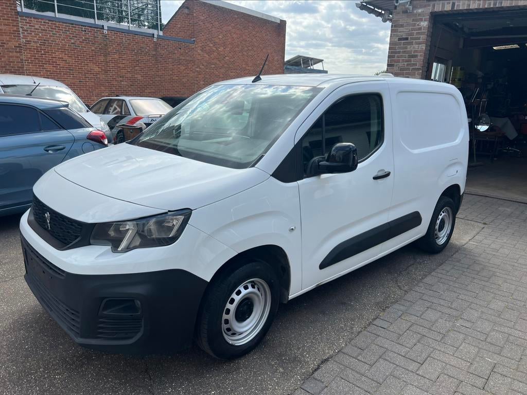 Peugeot Part. 2022 1.5 Hdi alle opties  7990€ incl. btw !!, Auto's, Voorwielaandrijving, Stof, Euro 6, 4 cilinders