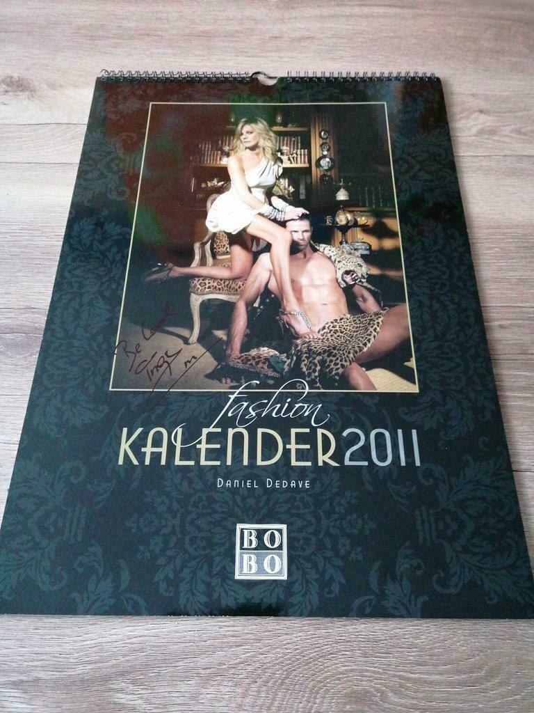 Fashion kalender 2011 Gesigneerd ZELDZAAM, Ophalen, Zo goed als nieuw