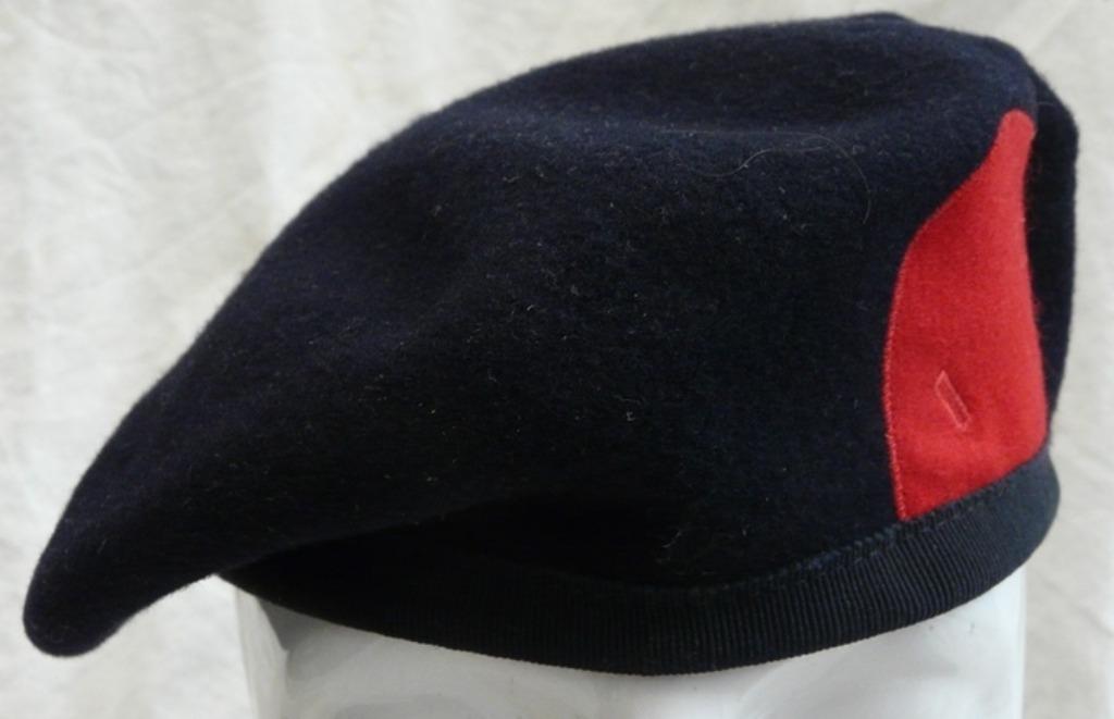 Baret, Korps Mariniers, Koninklijke Marine, maat: M.(Nr.4), Verzamelen, Ophalen of Verzenden, Marine, Helm of Baret