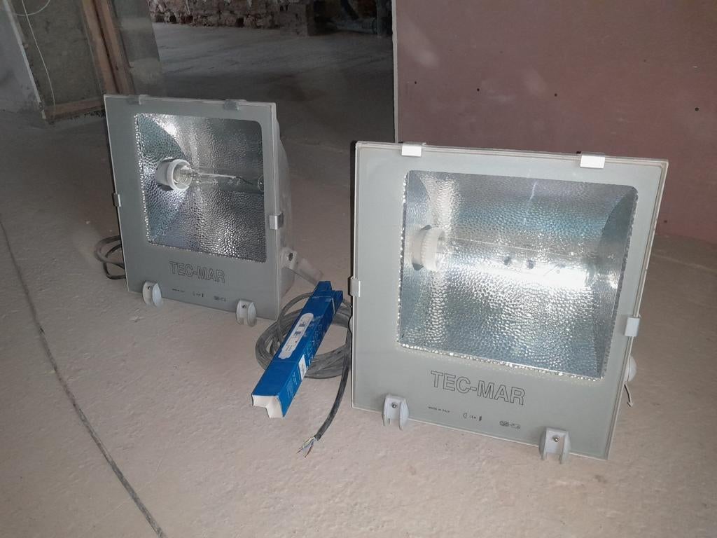 2 halogeenspots van 400 watt, groot formaat, Doe-het-zelf en Bouw, Bouwverlichting, Ophalen, Met statief, Zo goed als nieuw, Lamp met armatuur