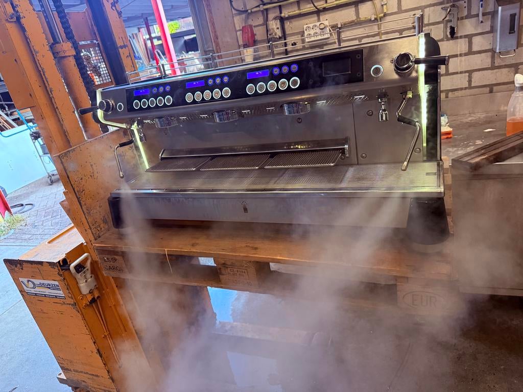 Espresso Professionele  conti monte carlo 3 top staat, Articles professionnels, Horeca | Équipement de cuisine, Enlèvement