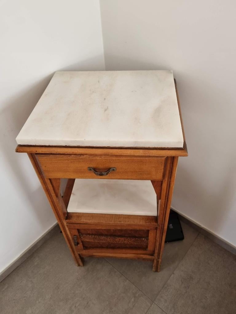table de chevet, 70 cm ou plus, Moins de 45 cm, Enlèvement, Utilisé