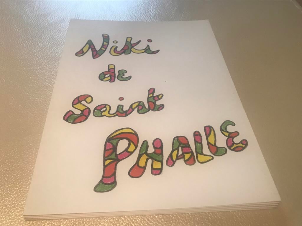 Niki de Saint Phalle leperollo Knokke, Livres, Art & Culture | Arts plastiques, Enlèvement ou Envoi, Comme neuf, Peinture et dessin