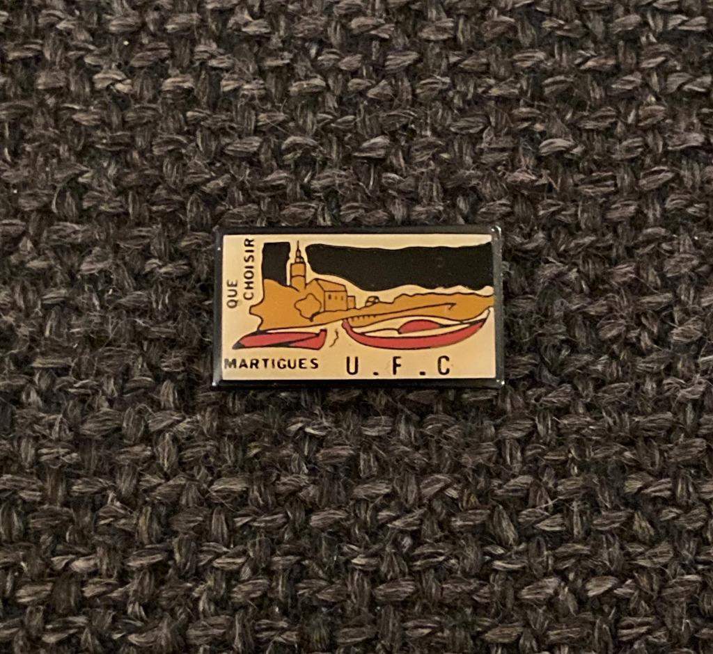 PIN - UFC - MARTIGUES - FRANCE - FRANKRIJK, Verzenden, Gebruikt, Stad of Land, Speldje of Pin