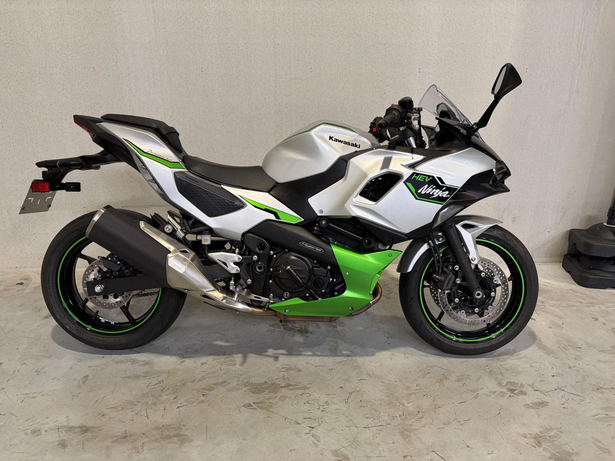 Kawasaki Ninja 7 Hybride (btw moto) (bj 2024), Meer dan 35 kW, Overig, Automaat, 500 cc