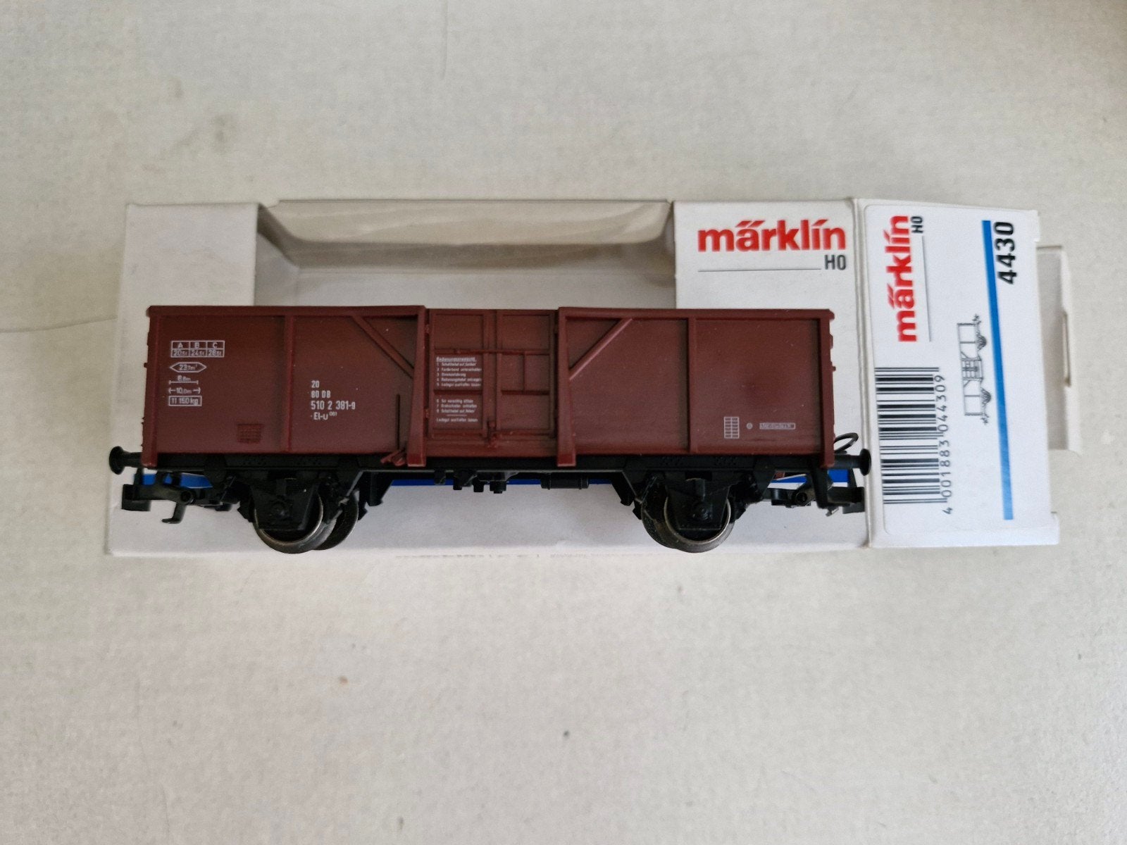 2 wagons HO márklin et 1 feu signalisation HO, Hobby & Loisirs créatifs