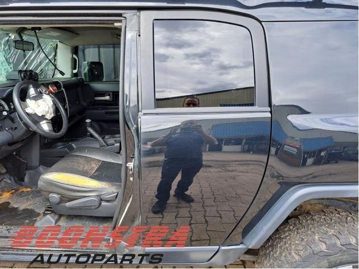 Portière 4portes arrière gauche d'un Toyota FJ Cruiser (FJ, -, 3 mois de garantie, Toyota, Utilisé