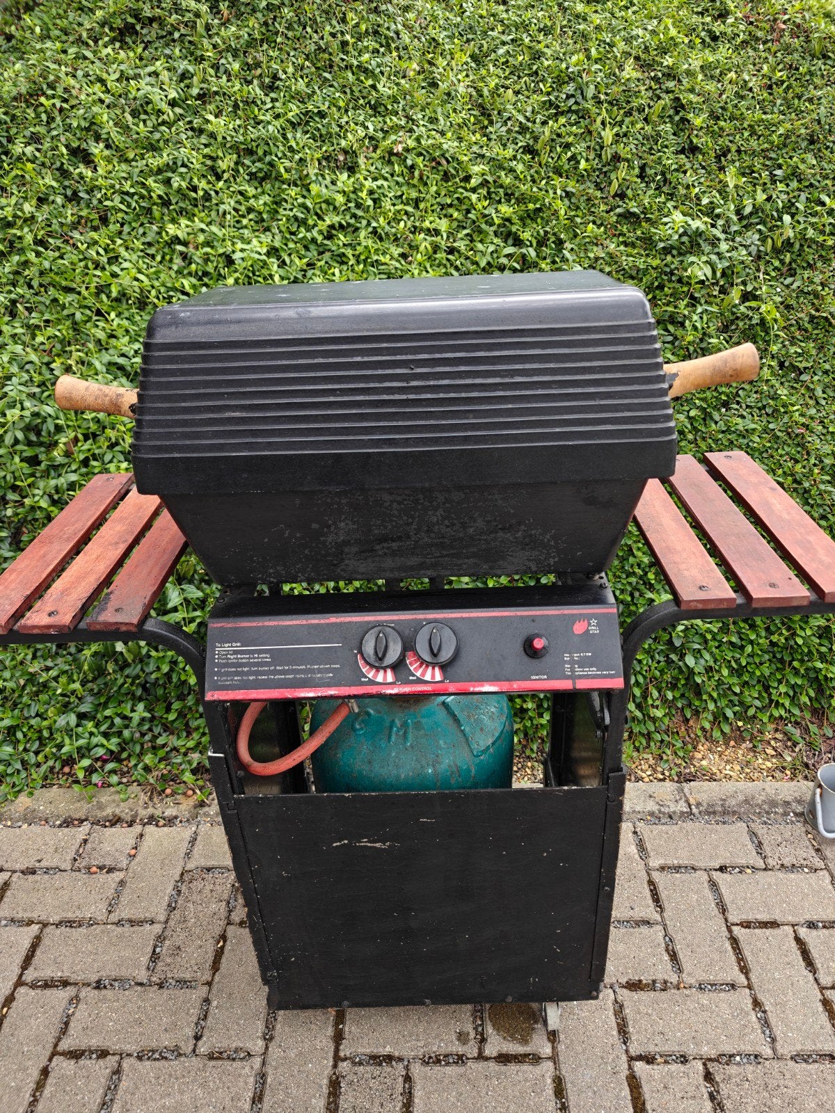 Barbecue gaz + housse +  bonbonne de gaz, Enlèvement