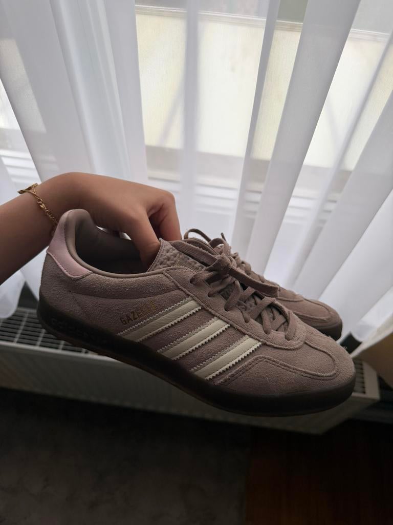 Adidas Gazelle sneakers - Roze/Beige, Ophalen, Gedragen, Beige, Sneakers