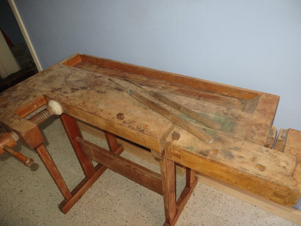 table de travail TV pour menuisier, Enlèvement, Étau