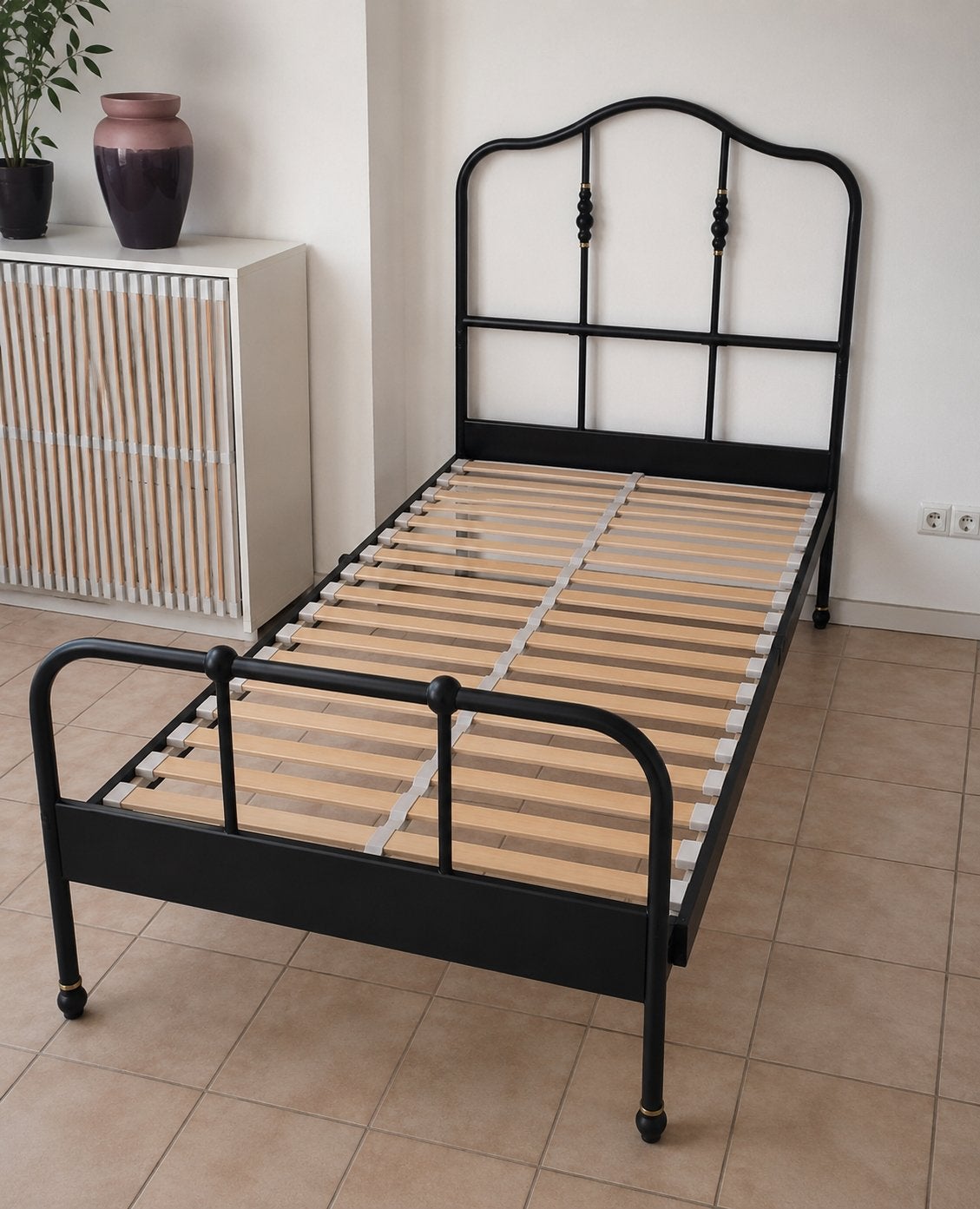Lit 1 personne en métal noir avec sommier, Enlèvement, Comme neuf, Noir, Métal