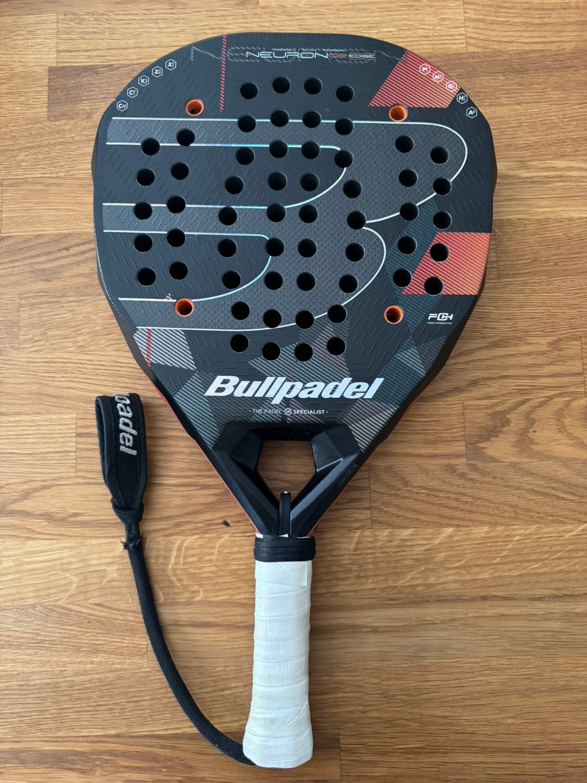 Bullpadel neuron edge 2.0, Sport en Fitness, Ophalen, Zo goed als nieuw