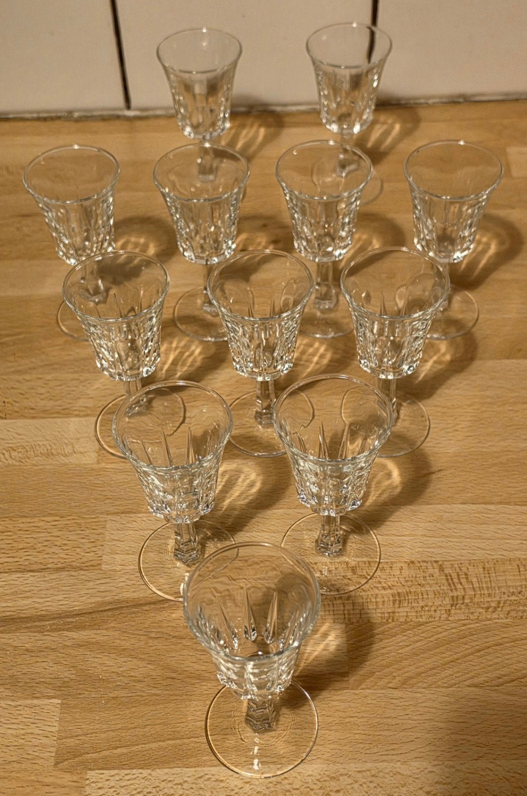 12 verres à liqueur Luminarc vintage, Enlèvement ou Envoi