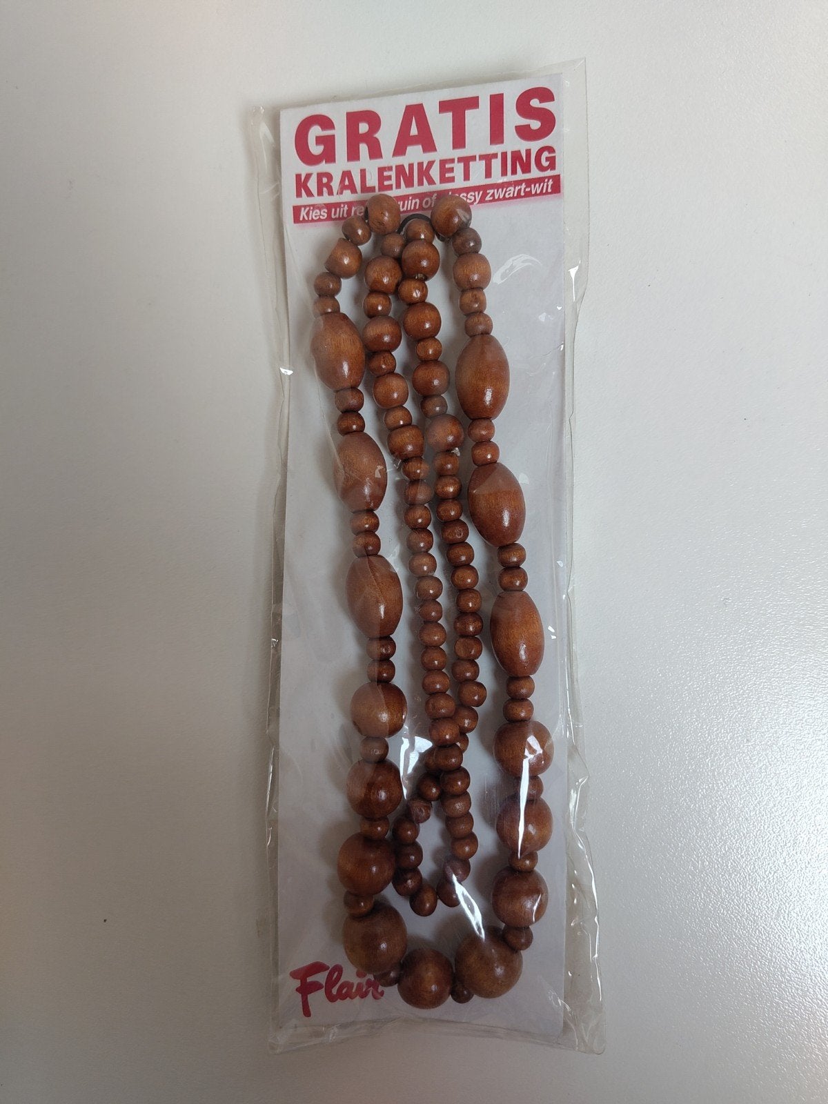 3 verschillende halskettingen en een klein geldbeugel., Met hanger, Overige materialen, Overige kleuren, Nieuw