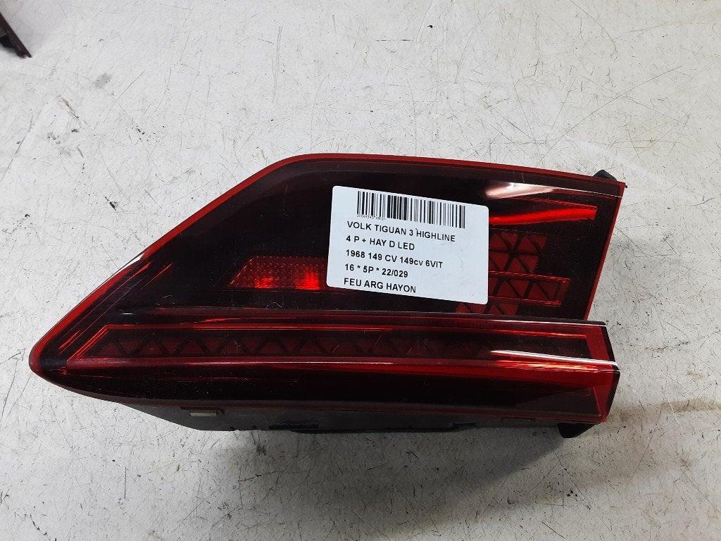 ACHTERLICHT LINKS ACHTERKLEP Tiguan (AD1) (3NA945307D), Gebruikt, Volkswagen