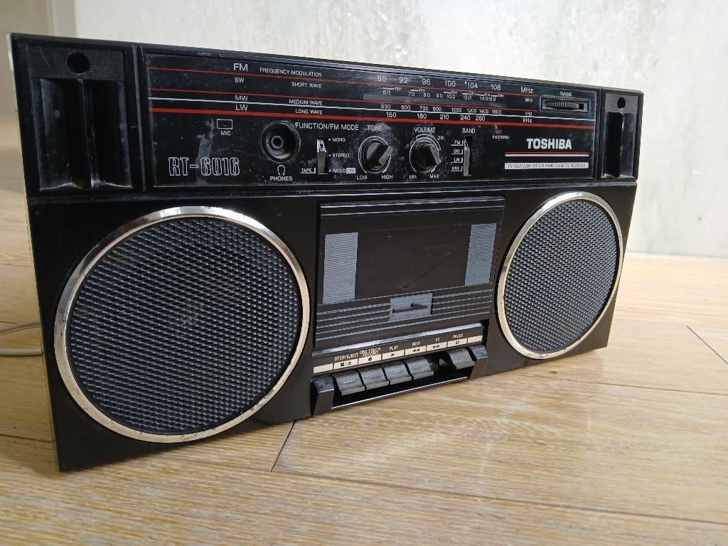 Radio vintage Toshiba RT-6016, TV, Hi-fi & Vidéo, Radios, Radio, Enlèvement