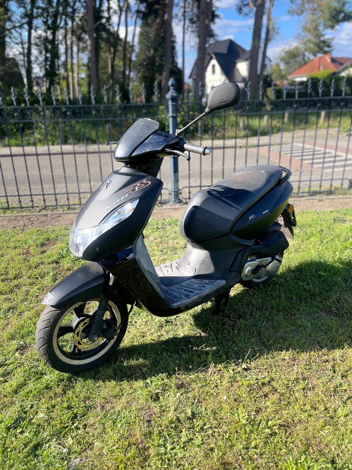 PEUGEOT KISBEE RS’ A-Klasse Scooter, Fietsen en Brommers, Scooters | Peugeot, Ophalen, Zo goed als nieuw