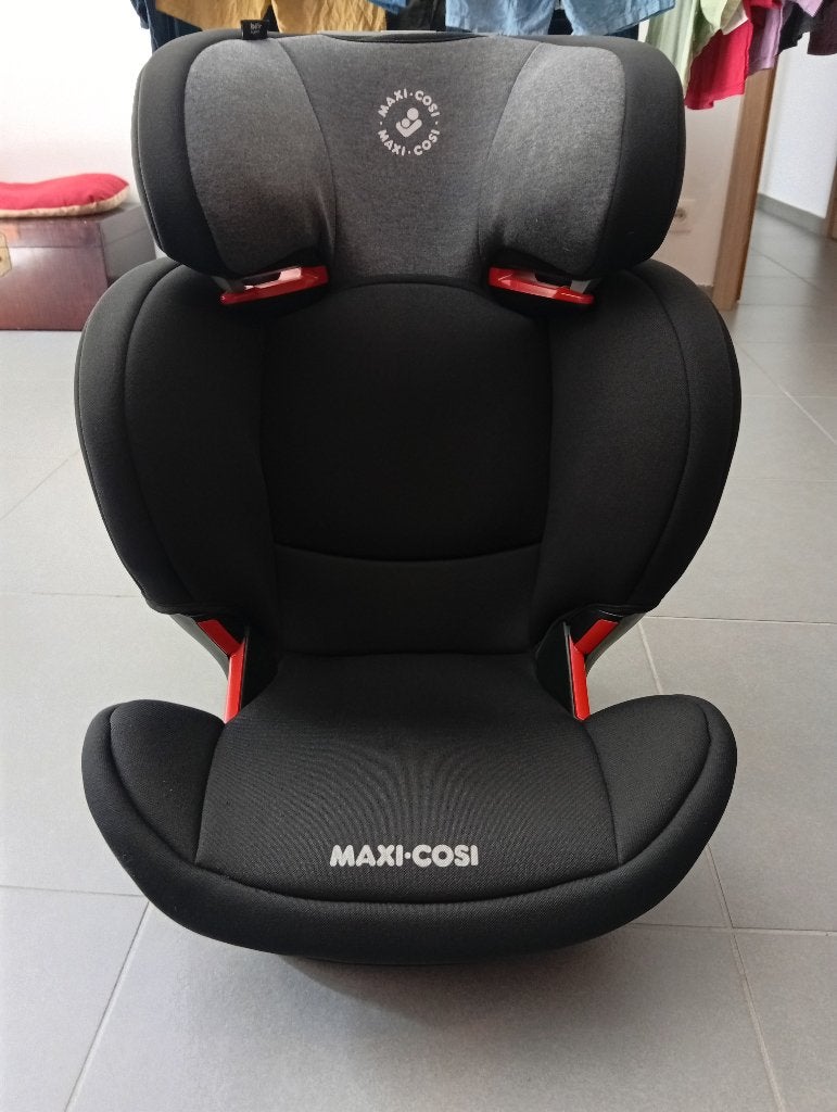 Maxi-Cosi RodiFix i-Size zwart en rood autostoeltje, Ophalen, Verstelbare rugleuning, Zo goed als nieuw, 9 t/m 36 kg