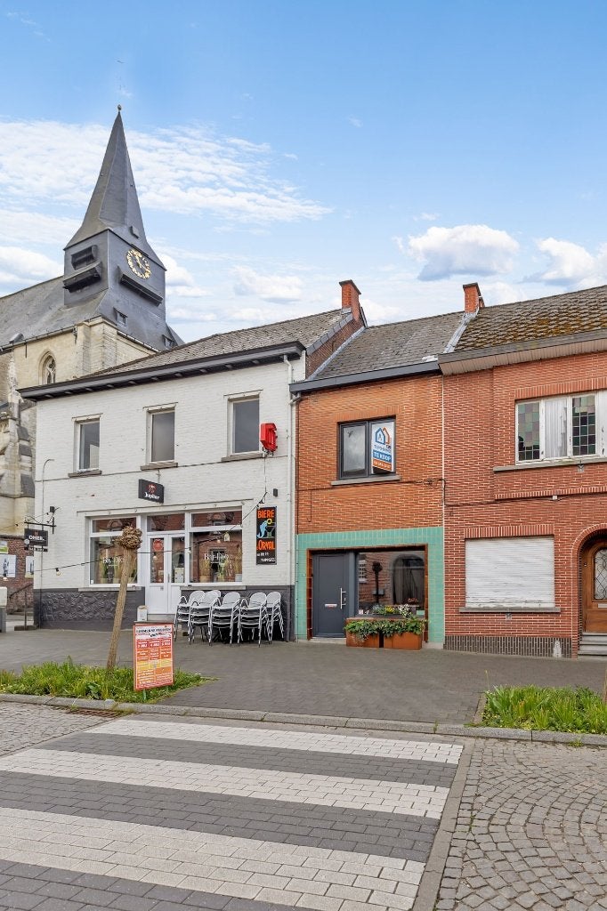 Instapklare starterswoning met 2 slaapkamers en ruime garage, Immo, 85 m², Roosdaal, Tot 200 m², Tussenwoning