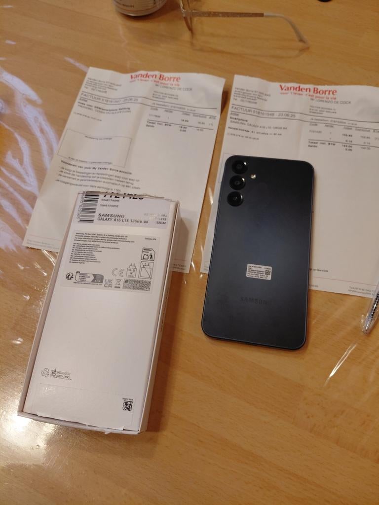 Samsung galaxy a16 met aankoop bewijs, Telecommunicatie, Mobiele telefoons | Samsung, Ophalen, Zwart