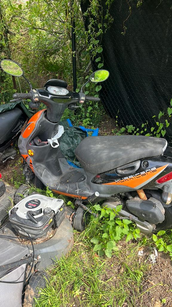 2 scooters, Enlèvement, Comme neuf