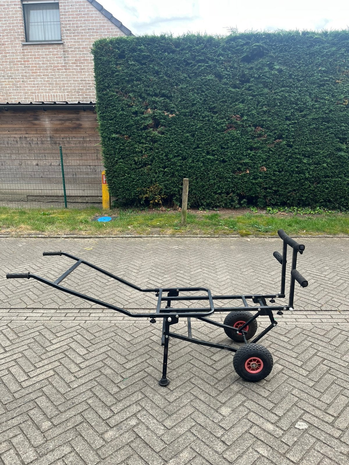 Stevige transportkar met luchtbanden, Jardin & Terrasse, Brouettes, Utilisé, Manuelle, À deux roues, Enlèvement