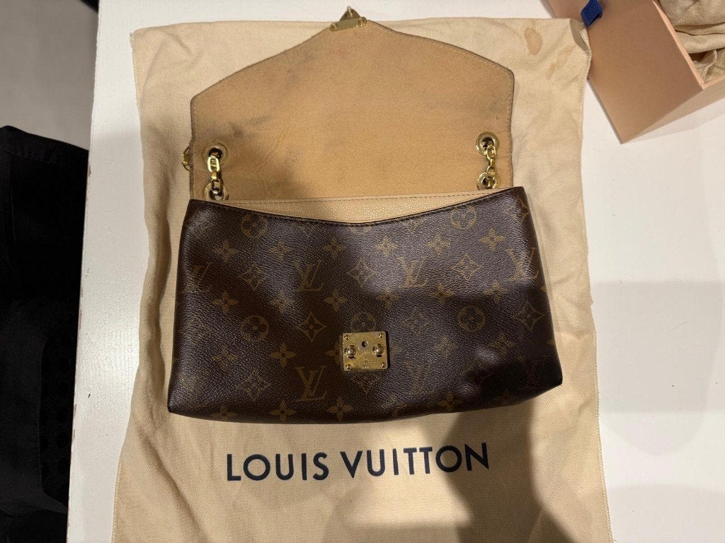 Te koop: 2 Louis Vuitton handtassen, Handtassen en Accessoires, Tassen | Damestassen, Ophalen, Beige, Handtas