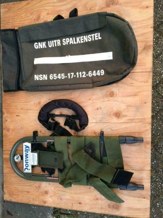 militaire uitvoering Donway pneumatische beenspalken in hoes