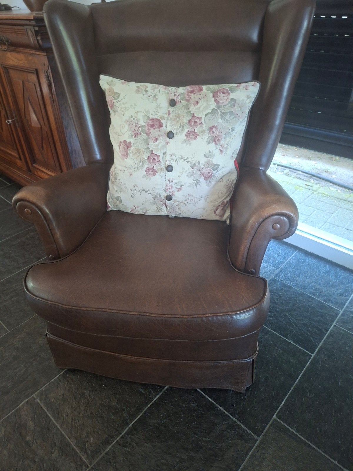 Comfortable bruine leren oorfeauteuil, Ophalen, Leer