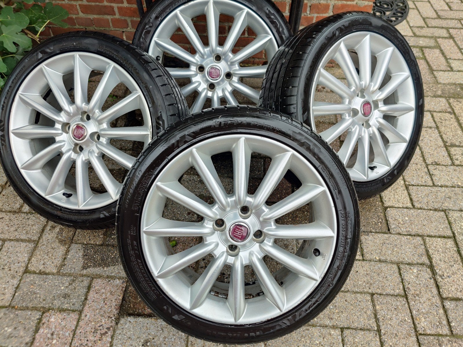17 inch Fiat Punto Evo velgen + Nexen banden (205/45ZR17), Ophalen, Gebruikt, Banden en Velgen, 17 inch